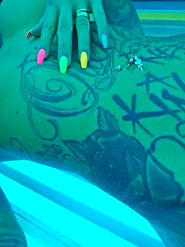 Snapshot of Ninasweden chatting on 03.12.25 Ninasweden online show from 03.12.25