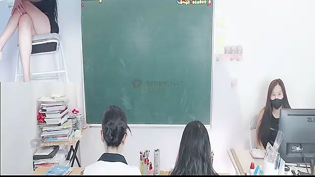 Snapshot of _Math_ chatting on 11.16.25 Math online show from 11.16.25