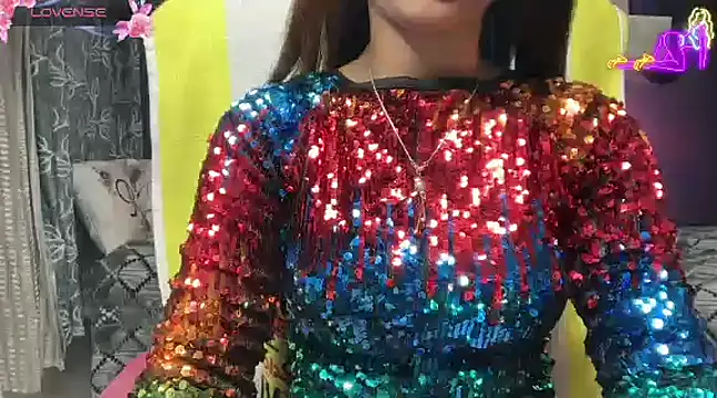 Snapshot of Royal_girl_1 chatting on 02.01.25 Royal girl 1 online show from 02.01.25