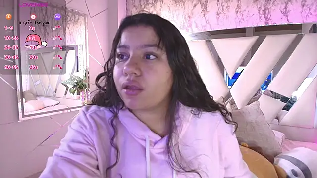 Snapshot of Miaa_Smiith1 chatting on 12.13.24 Miaa Smiith1 online show from 12.13.24