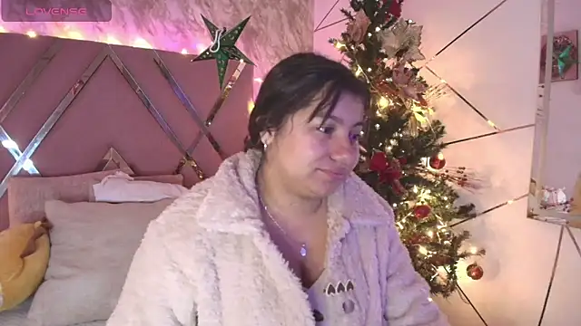 Snapshot of Miaa_Smiith1 chatting on 12.27.24 Miaa Smiith1 online show from 12.27.24