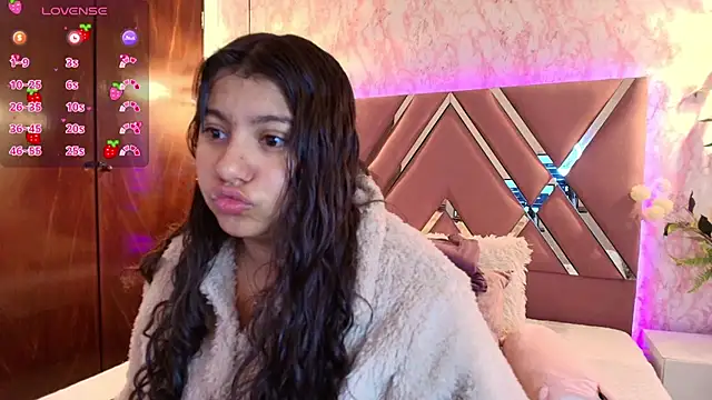 Snapshot of Miaa_Smiith1 chatting on 01.27.25 Miaa Smiith1 online show from 01.27.25