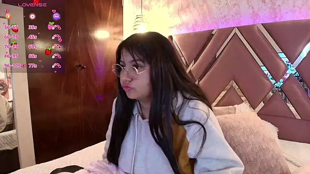 Snapshot of Miaa_Smiith1 chatting on 01.31.25 Miaa Smiith1 online show from 01.31.25