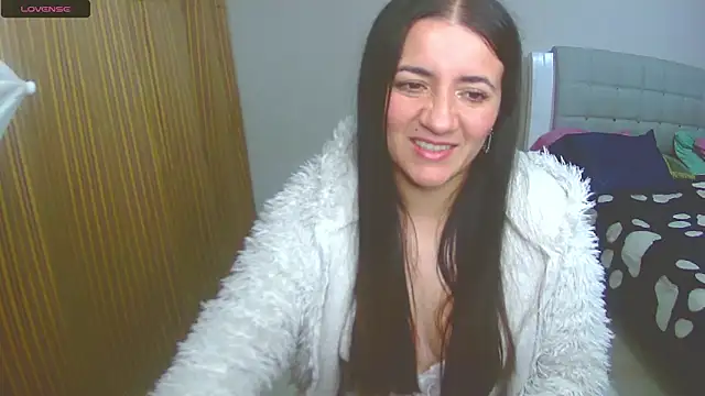 Snapshot of Dayanna_Smitt chatting on 02.14.25 Dayanna Smitt online show from 02.14.25