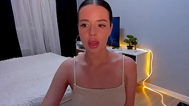 Snapshot of AmeliaBrian chatting on 01.14.25 AmeliaBrian online show from 01.14.25