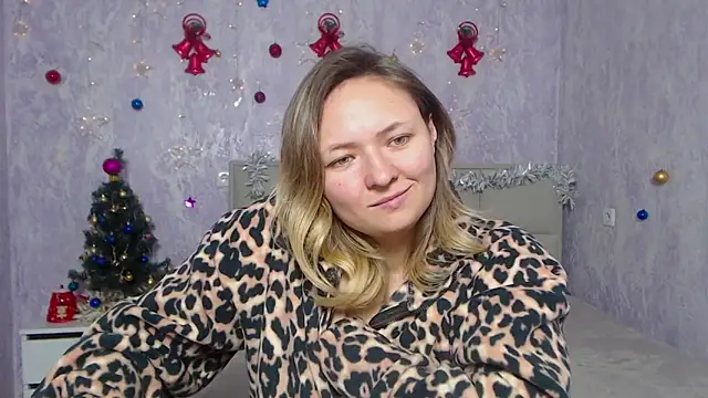 Snapshot of SallyVerda chatting on 01.03.25 SallyVerda online show from 01.03.25