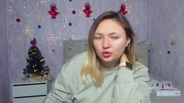 Snapshot of SallyVerda chatting on 01.09.25 SallyVerda online show from 01.09.25