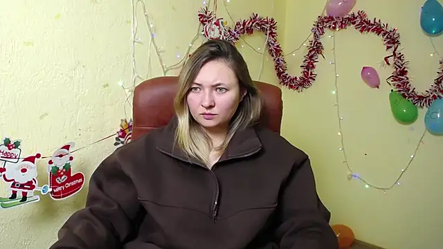 Snapshot of SallyVerda chatting on 01.13.25 SallyVerda online show from 01.13.25