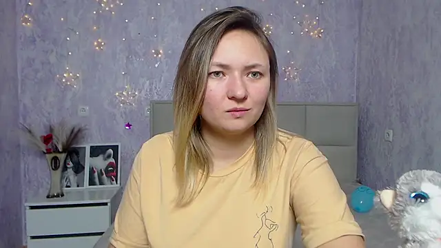 Snapshot of SallyVerda chatting on 01.20.25 SallyVerda online show from 01.20.25