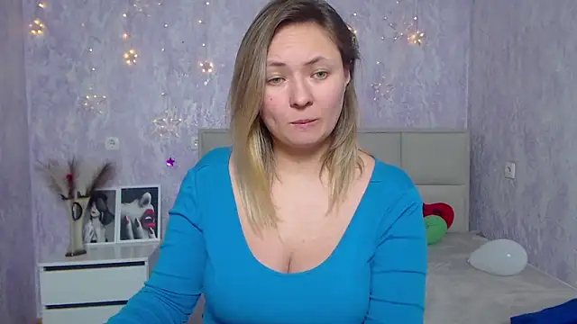 Snapshot of SallyVerda chatting on 01.27.25 SallyVerda online show from 01.27.25
