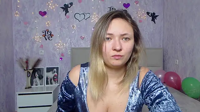 Snapshot of SallyVerda chatting on 01.31.25 SallyVerda online show from 01.31.25