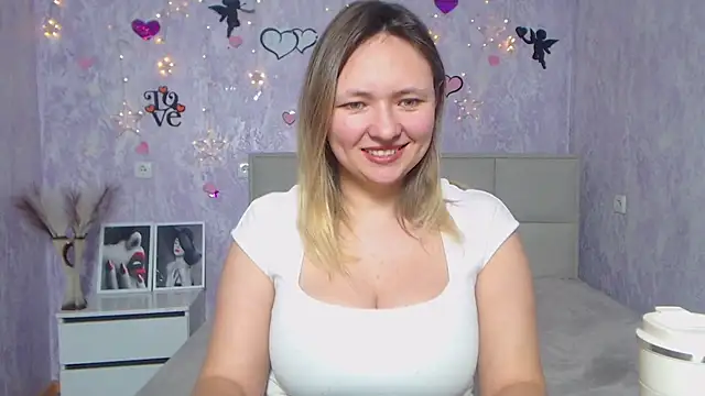Snapshot of SallyVerda chatting on 02.12.25 SallyVerda online show from 02.12.25