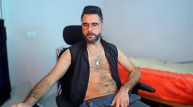 Snapshot of steve-renato chatting on 02.02.25 steve-renato online show from 02.02.25