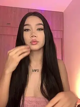 Snapshot of Ambar_R0SSE chatting on 03.07.25 Ambar R0SSE online show from 03.07.25