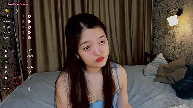 Snapshot of FreyaRaya chatting on 09.20.25 FreyaRaya online show from 09.20.25