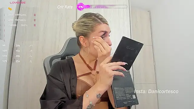 Snapshot of barbie_millit chatting on 12.22.24 barbie millit online show from 12.22.24