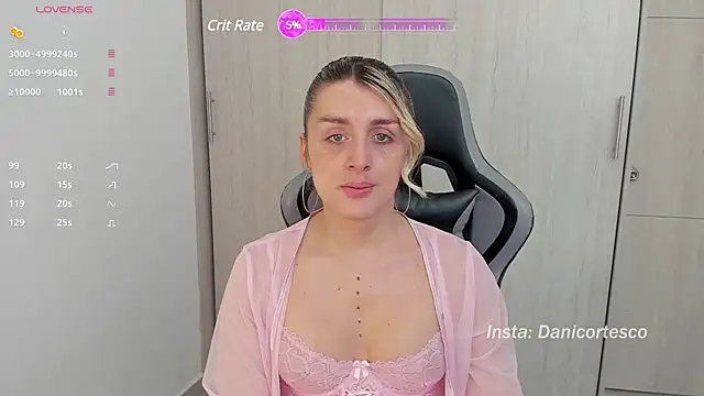 Snapshot of barbie_millit chatting on 01.19.25 barbie millit online show from 01.19.25