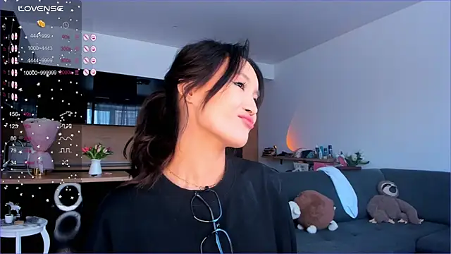 Snapshot of Sweet_yasu chatting on 03.05.25 Sweet yasu online show from 03.05.25