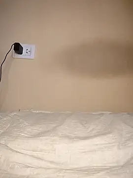 0hYeahbb online show from 02.15.25