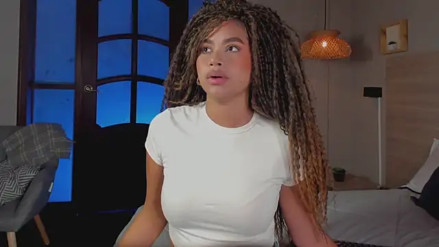 nayah   online show from 11.11.25