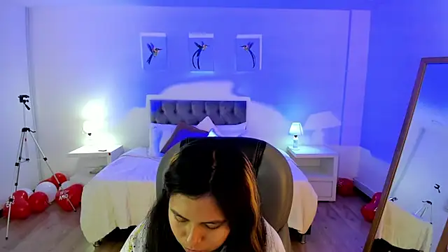  Natalie18 online show from 02.18.25