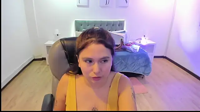  Natalie18 online show from 12.05.25