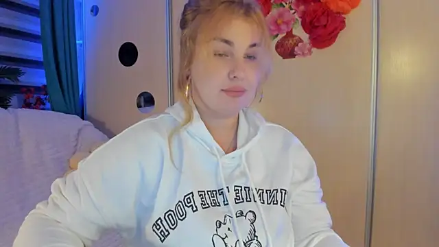 CoraSwon online show from 10.29.25