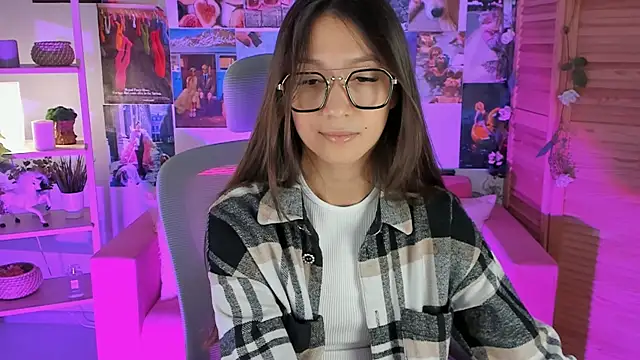 LanaBaker online show from 01.03.25