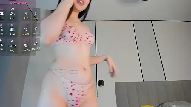 Naomi 52 online show from 02.06.25