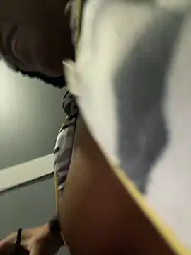 Snapshot of KLoveeee chatting on 01.20.25 KLoveeee online show from 01.20.25