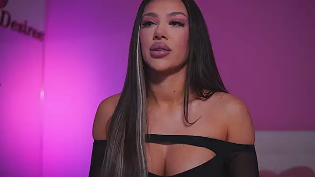 NatyDesiree online show from 03.18.25