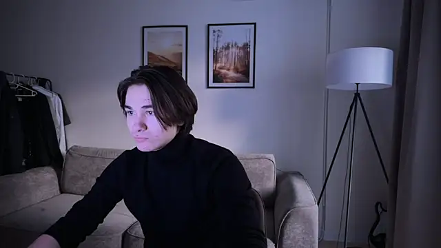 Snapshot of MarkusDean chatting on 01.12.25 MarkusDean online show from 01.12.25