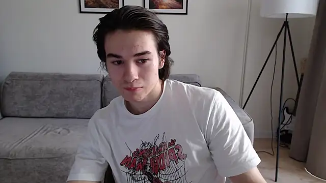Snapshot of MarkusDean chatting on 02.10.25 MarkusDean online show from 02.10.25