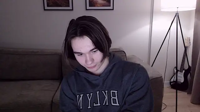 Snapshot of MarkusDean chatting on 03.04.25 MarkusDean online show from 03.04.25