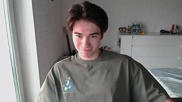 Snapshot of MarkusDean chatting on 10.03.25 MarkusDean online show from 10.03.25