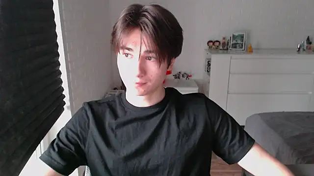 Snapshot of MarkusDean chatting on 10.09.25 MarkusDean online show from 10.09.25