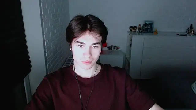 Snapshot of MarkusDean chatting on 10.15.25 MarkusDean online show from 10.15.25