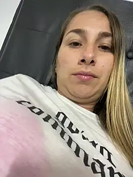 Iris love18 online show from 02.14.25