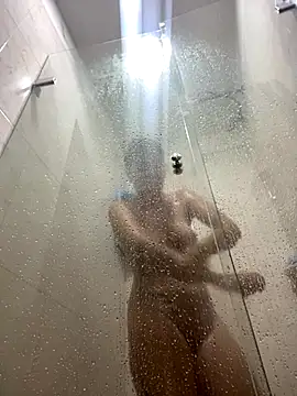 Iris love18 online show from 10.24.25