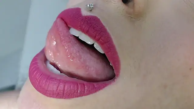 KinaCooper online show from 02.13.25