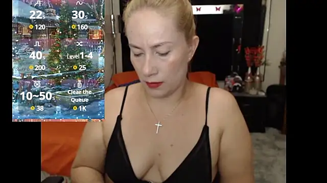 Snapshot of CATRINA-83 chatting on 12.06.24 CATRINA-83 online show from 12.06.24