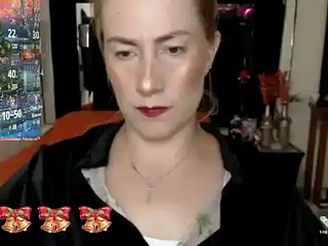 Snapshot of CATRINA-83 chatting on 12.19.24 CATRINA-83 online show from 12.19.24