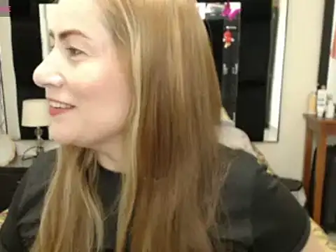 Snapshot of CATRINA-83 chatting on 02.06.25 CATRINA-83 online show from 02.06.25