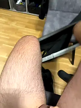 Snapshot of donhuan14 chatting on 11.17.25 donhuan14 online show from 11.17.25