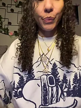 Snapshot of _Neeka_ chatting on 10.19.25  Neeka  online show from 10.19.25