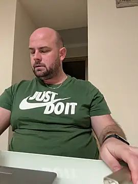 bearlover992 online show from 01.18.25