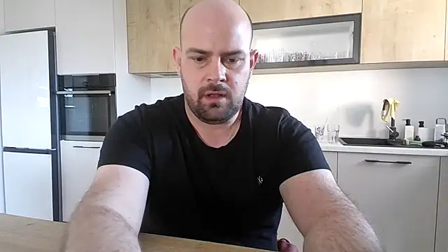 bearlover992 online show from 10.04.25