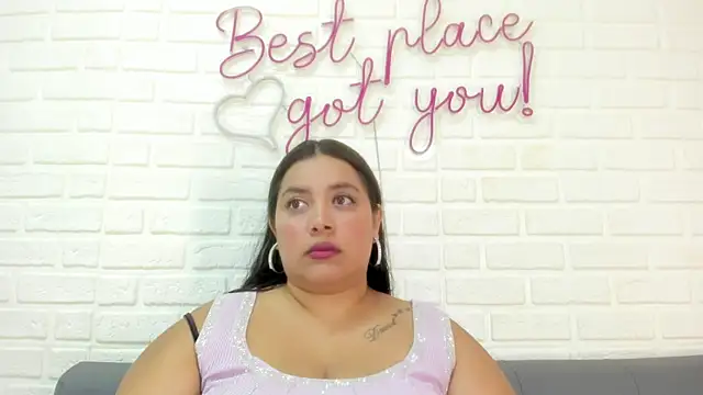 Snapshot of tatijara chatting on 10.19.25 tatijara online show from 10.19.25
