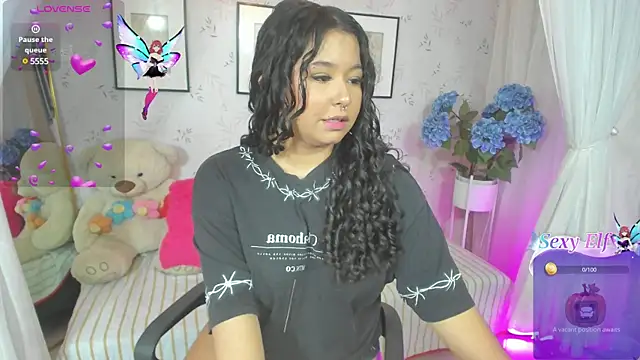 Snapshot of Atenea_cuteee chatting on 12.06.24 Atenea cuteee online show from 12.06.24