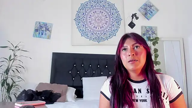 evelynjohnsoon online show from 01.08.25